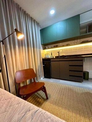 1 chambre, fer et planche à repasser, Wi-Fi gratuit, draps fournis