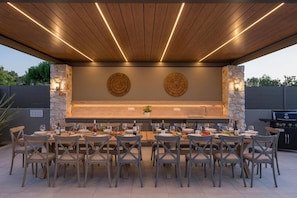 Outdoor dining - IMPERIUM LUXURY VILLAS (Kalamaki)