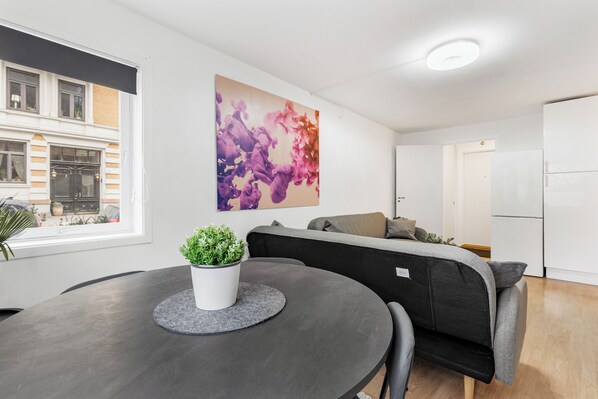 Huoneisto, 1 makuuhuone, esteetön | Olohuone