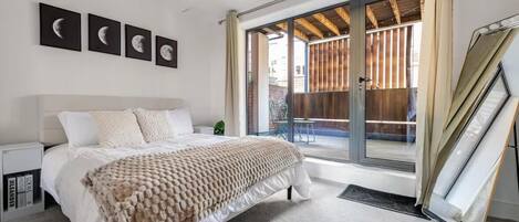 1 chambre, fer et planche à repasser, accès Internet, draps fournis