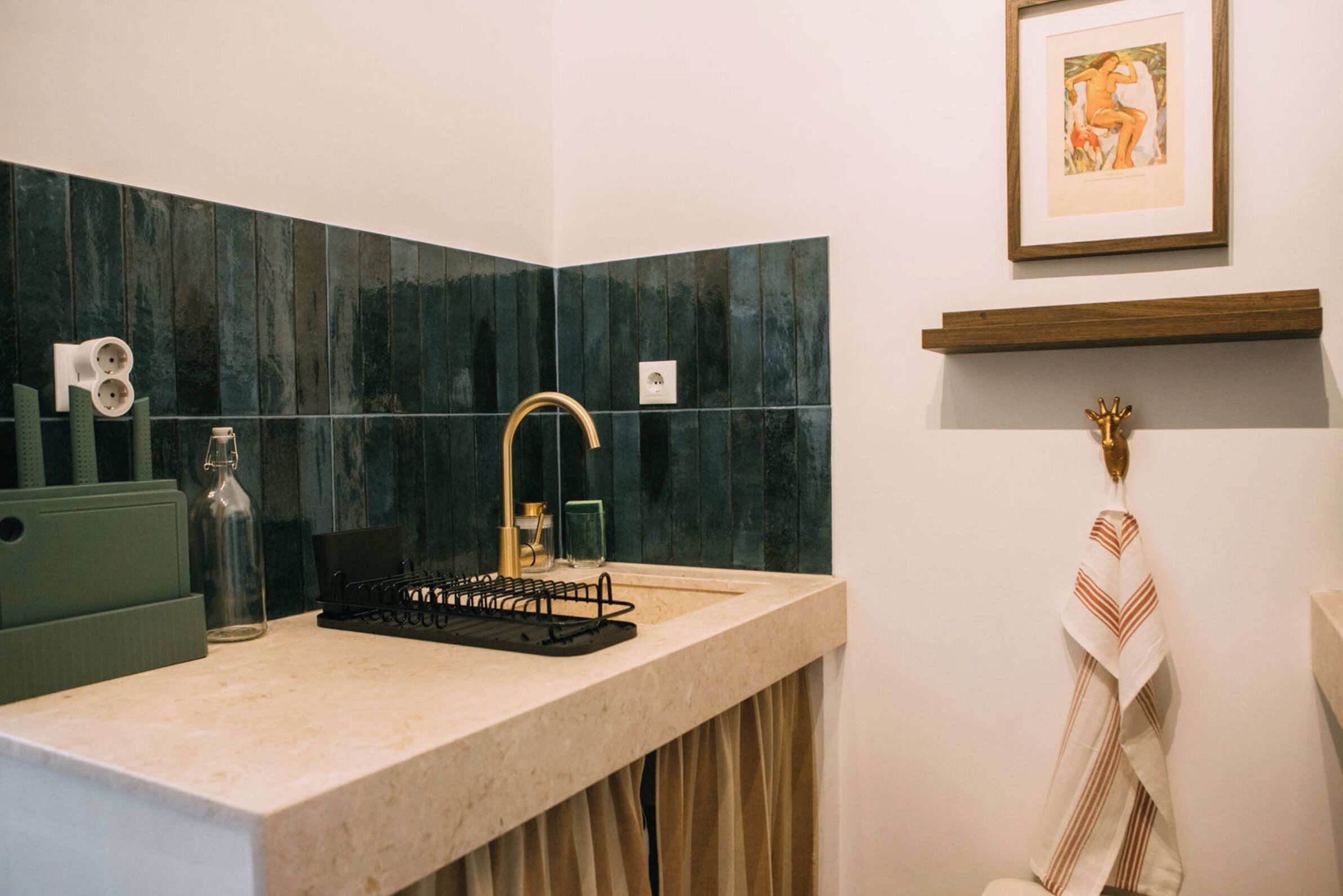 Eenvoudig appartement, balkon | Interieur