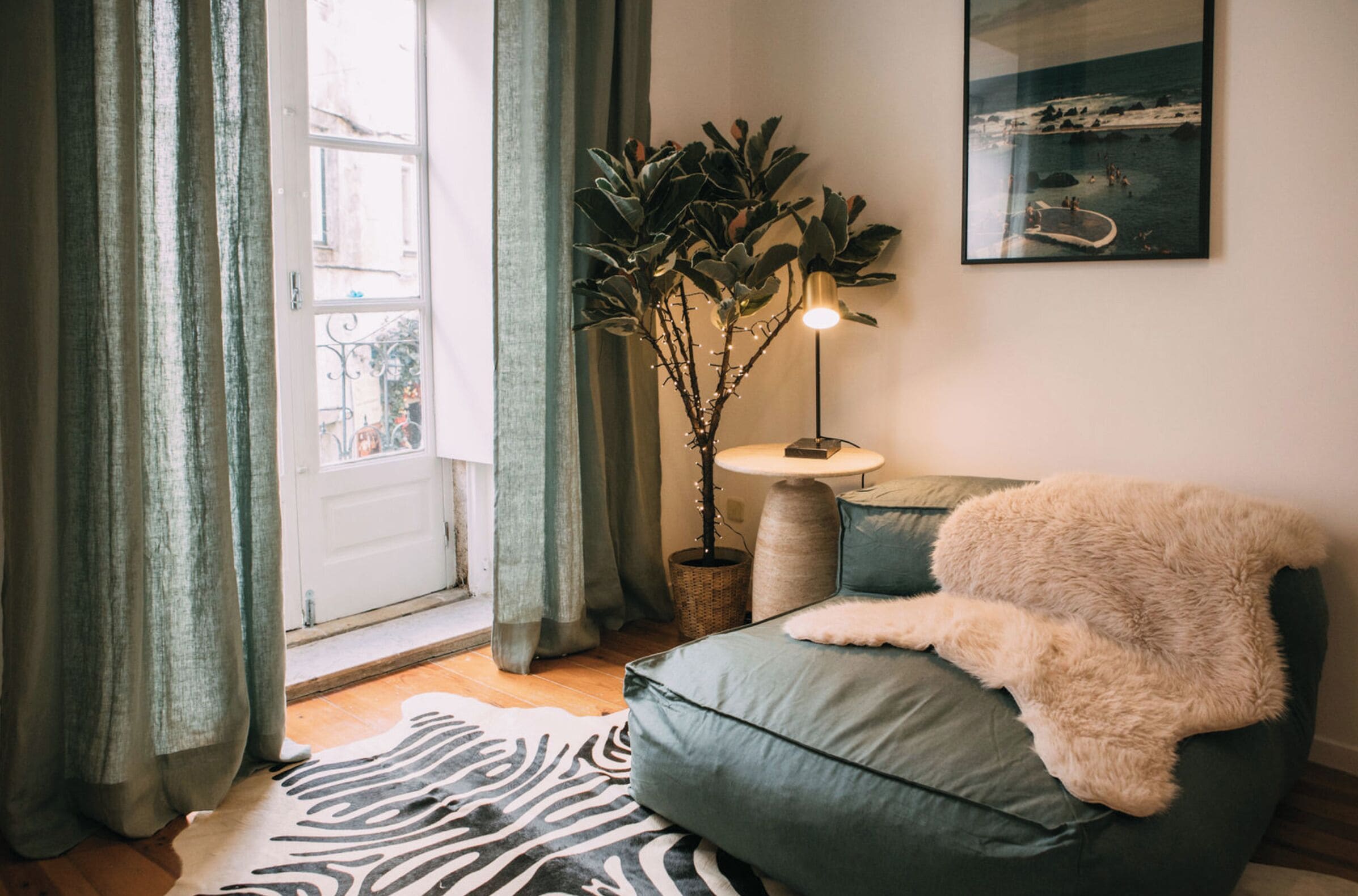 Eenvoudig appartement, balkon | Woonruimte