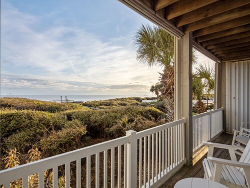 Ocean Club | Exclusive Ocean Views & Amenities