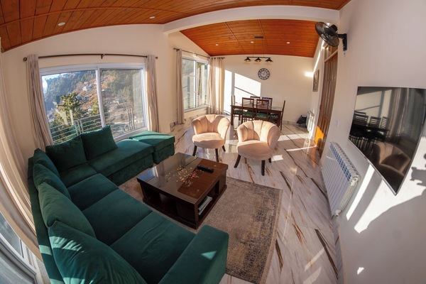 Cottage, Balcony, Hill View | Living area