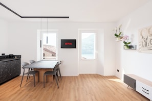 Dining - DN ART ROYALE: Villa w/ Private Spa, Hot Tub & Stunning Lake Como View Terrace (Blevio)
