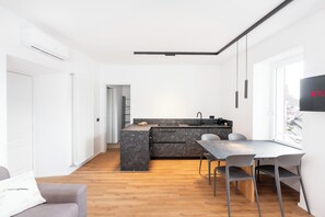 Dining - DN ART ROYALE: Villa w/ Private Spa, Hot Tub & Stunning Lake Como View Terrace (Blevio)