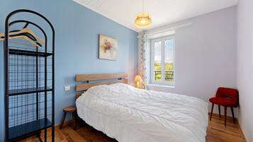 Iron/ironing board, WiFi