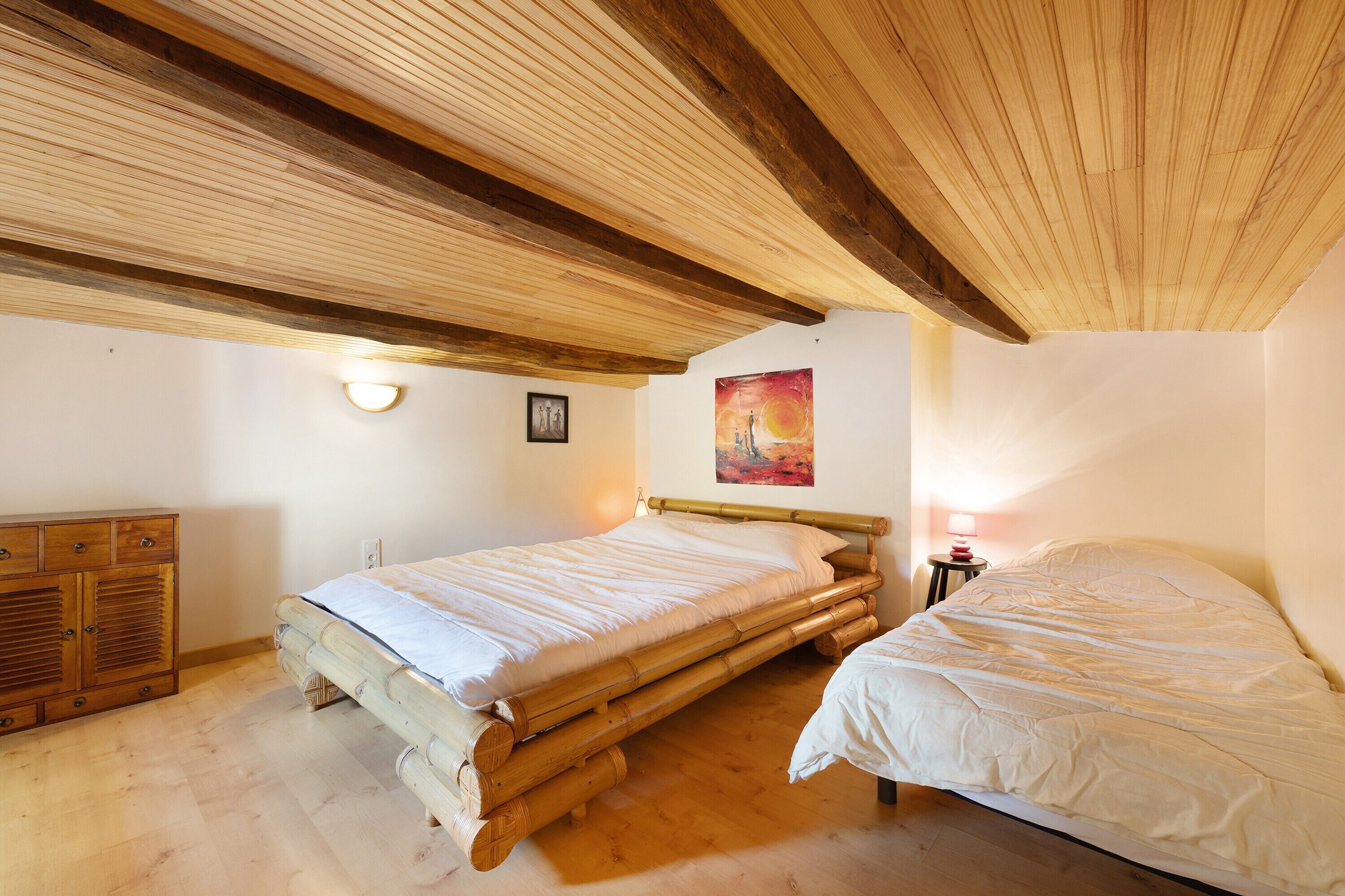 Iron/ironing board, WiFi