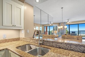 Interior - 0203W Spectacular views of the Gulf of Mexico (ORANGE BEACH)