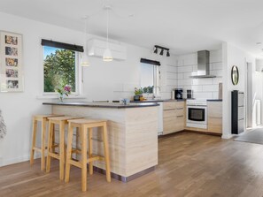 Fridge, microwave, dishwasher, cookware/dishes/utensils - "Thorulf" - 450m from the sea by Interhome (Hirtshals)