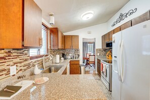 Fridge, microwave, stovetop, dishwasher