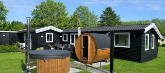 Cozy holiday home with sauna and hot tub