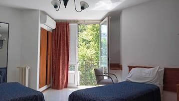 Firemannsrom, balkong, byutsikt | Wi-fi (inkludert)