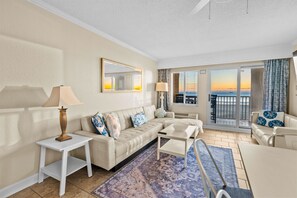 TV - New / Oceanfront Beach Condo, Pool, Gym, Fishing (Virginia Beach)