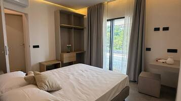 Bügeleisen/Bügelbrett, WLAN, Bettwäsche