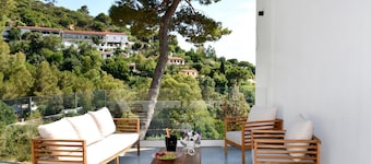 Villa 'Moddissi Charme' with Sea View, Wi-Fi and Air Conditioning
