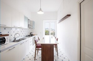 Private kitchen - Hydrangea- 2-bedroom apartment with sofa bed (Massa Lubrense)