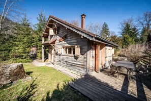 Exterior - Chalet “6p Comfort – Le Mouflon” with Mountain View, Shared Terrace & Wi-Fi (Verchaix)