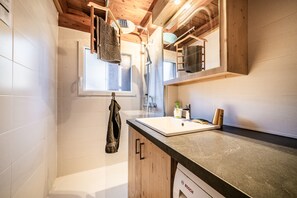Shower - Chalet "6p - Le Casse Noisette" with Shared Terrace and Wi-Fi (Verchaix)