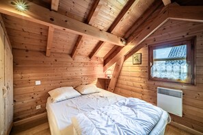 WiFi - Chalet “6p Comfort - Les Cerfs”: Mountain View, Private Terrace & Wi-Fi (Verchaix)