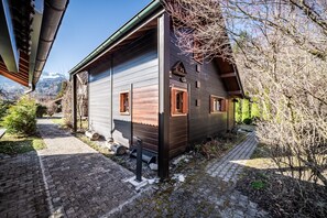 Exterior - Chalet “6p Comfort - Les Cerfs”: Mountain View, Private Terrace & Wi-Fi (Verchaix)