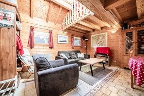 Ping pong - Chalet “6p Classic-Les Ajoncs D'or” with Mountain View, Private Terrace, and Wi-Fi (Verchaix)