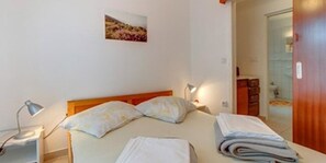 1 bedroom, WiFi, bed sheets - Villa Mario Nerezine / Villa Mario A3+2 (Nerezine)
