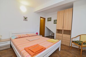 1 bedroom, WiFi, bed sheets - Rovenska House / Antony A2 (Veli Lošinj)