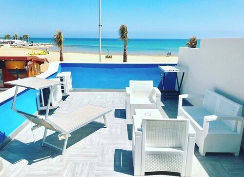 Hotel*** Terraces By The Sea