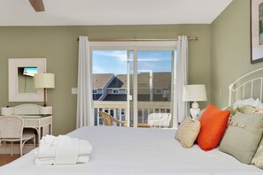 Iron/ironing board, travel cot, free WiFi, bed sheets - 🌴 Pet Friendly - Barrier Dunes 134 - 91 Cape Escape II ☀️ (Cape San Blas)