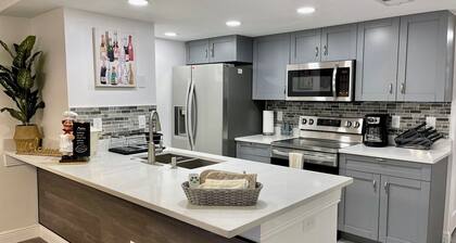 Superior 3BR Condo Apartment Near Disney Attractions