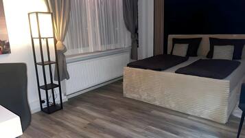 1 habitación, wifi y ropa de cama