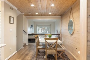 Dining - Ocean Glen 12, Almost Oceanfront 3BR 2.5BA Condo at Pine Knoll Shores! (Pine Knoll Shores)