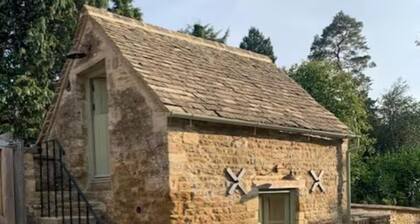 Little Rissington - Pet Ok - Parking - Sleeps 2