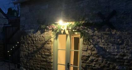 Little Rissington - Pet Ok - Parking - Sleeps 2