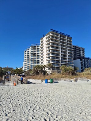 On the beach - Carolina Winds Resort 805 (Myrtle Beach)