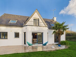 Exterior - -ODILE- Large house in Cap Coz near the beach (Fouesnant)