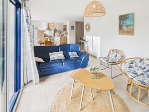 TV - -ODILE- Large house in Cap Coz near the beach (Fouesnant)