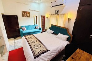1 bedroom, iron/ironing board, WiFi, bed sheets - Brightness in the Sky – A Cozy, Peaceful Stay with Modern Comforts (Jaipur)