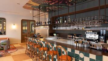 Bar (in der Unterkunft)