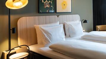 Standard Room, 1 King Bed