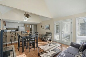 TV - Arcadian Dunes 11 #343- 2BR- Pool, Hot Tub (Myrtle Beach)