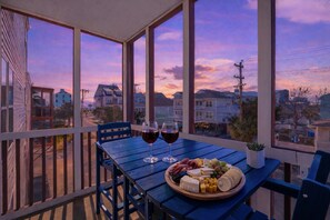 Outdoor dining - Ocean Edge 204- Cherry Grove 2BR- Pool (North Myrtle Beach)
