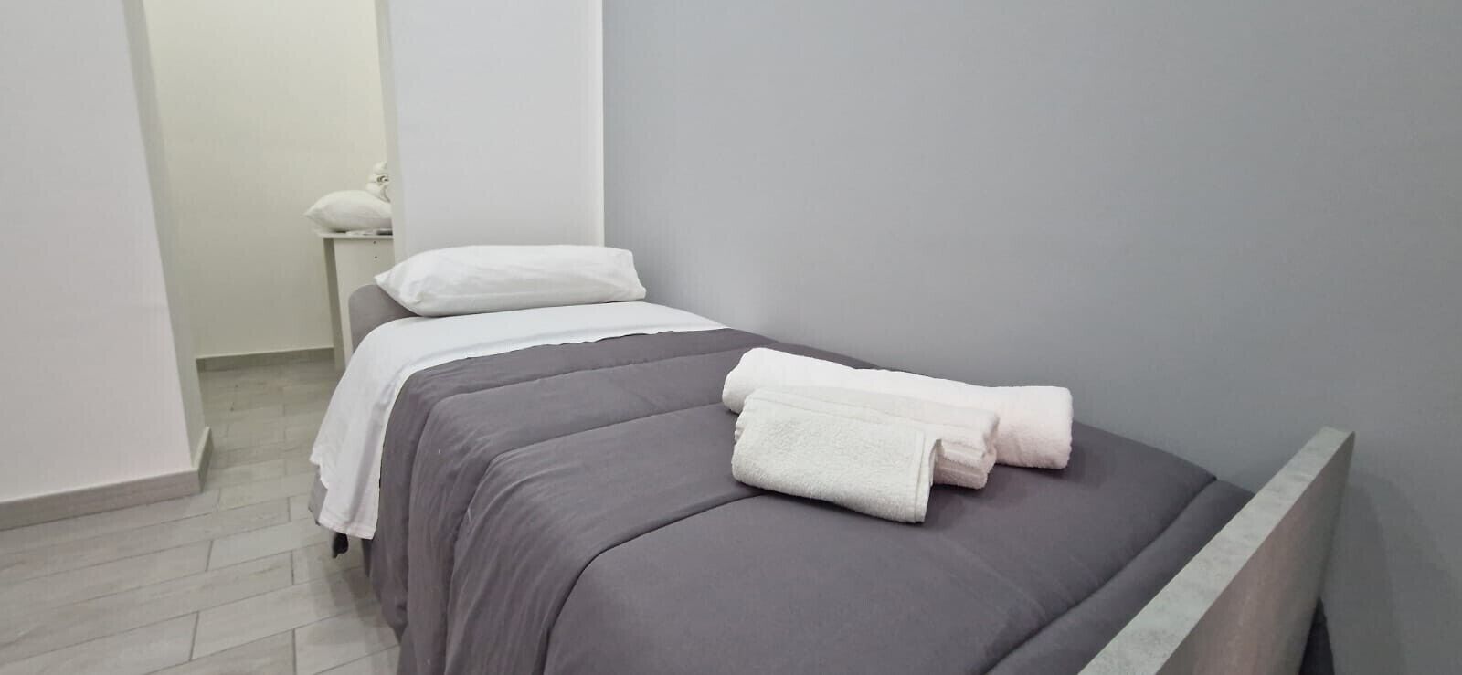 Bügeleisen/Bügelbrett, WLAN, Bettwäsche