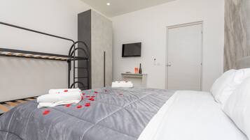 Bügeleisen/Bügelbrett, WLAN, Bettwäsche