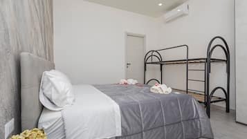 Bügeleisen/Bügelbrett, WLAN, Bettwäsche