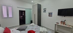 Bügeleisen/Bügelbrett, WLAN, Bettwäsche