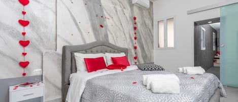 Fer et planche Ă repasser, Wi-Fi, draps fournis