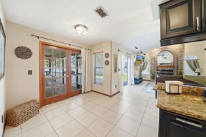 Interior - Grandma’s Cozy Retreat | 2 Kings•Pool Table•Grill (Valrico)