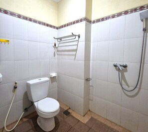 Shower, towels, soap, shampoo - Nyuh Gading Ubud Accomodation (Ubud)